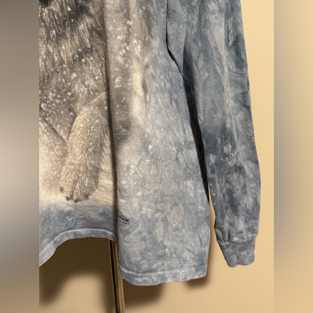 EUC The Mountain Blue and White Snow Plow Wolf Graphic Long Sleeve Tee size XL - Picture 5 of 11